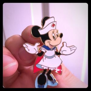 Mini mouse pin